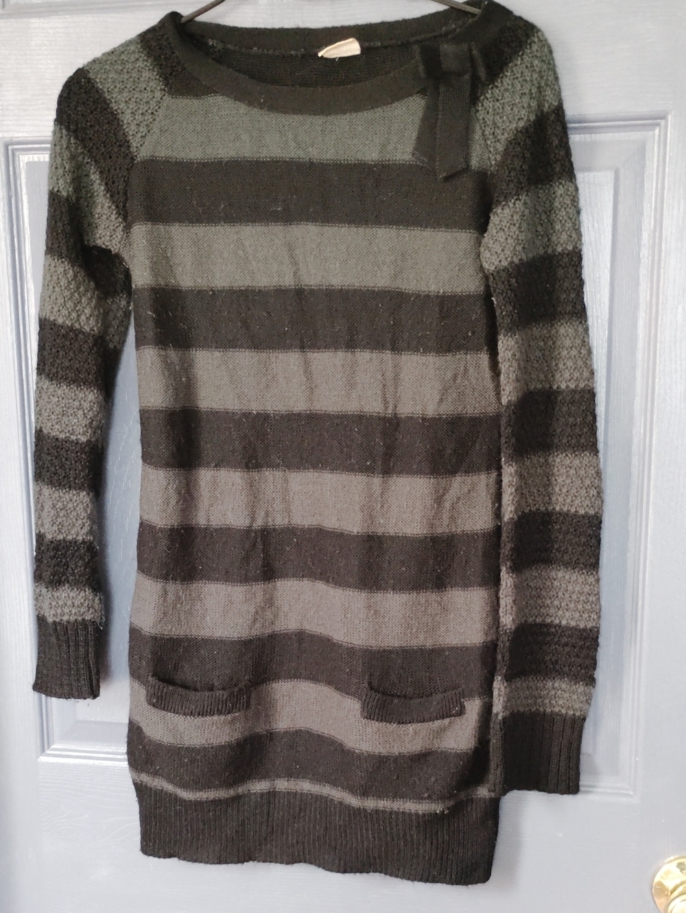 Striped Long-Sleeve Knit Sweater in Black and Charcoal